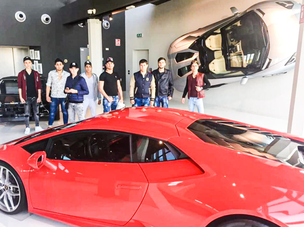 Liceul Tehnologic de Transporturi Auto, locul unde elevii învață meserie și sunt pregătiți pentru piața muncii. Ce specializări pot alege? 8 101556717 1218770881787900 3626142241203945472 n