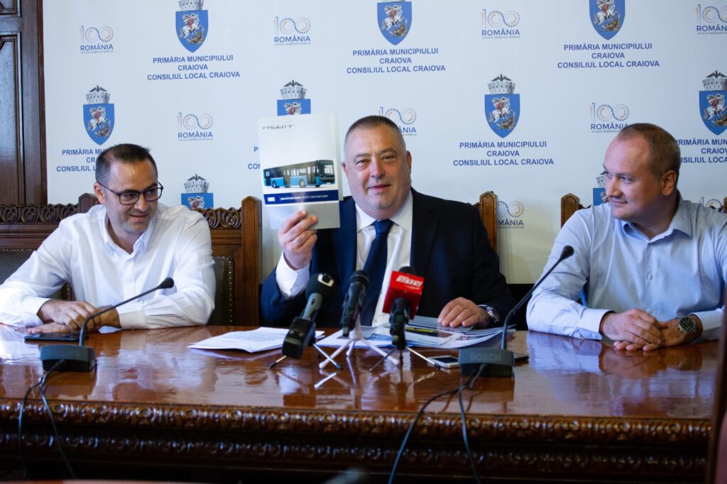 imagine autobuze noi conferinta