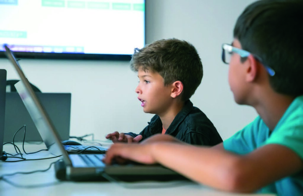 „Școli inteligente“, cu internet, laptopuri și tablete. Programul PSD prevede modernizare prin digitalizare în educație 1 Scoli inteligente