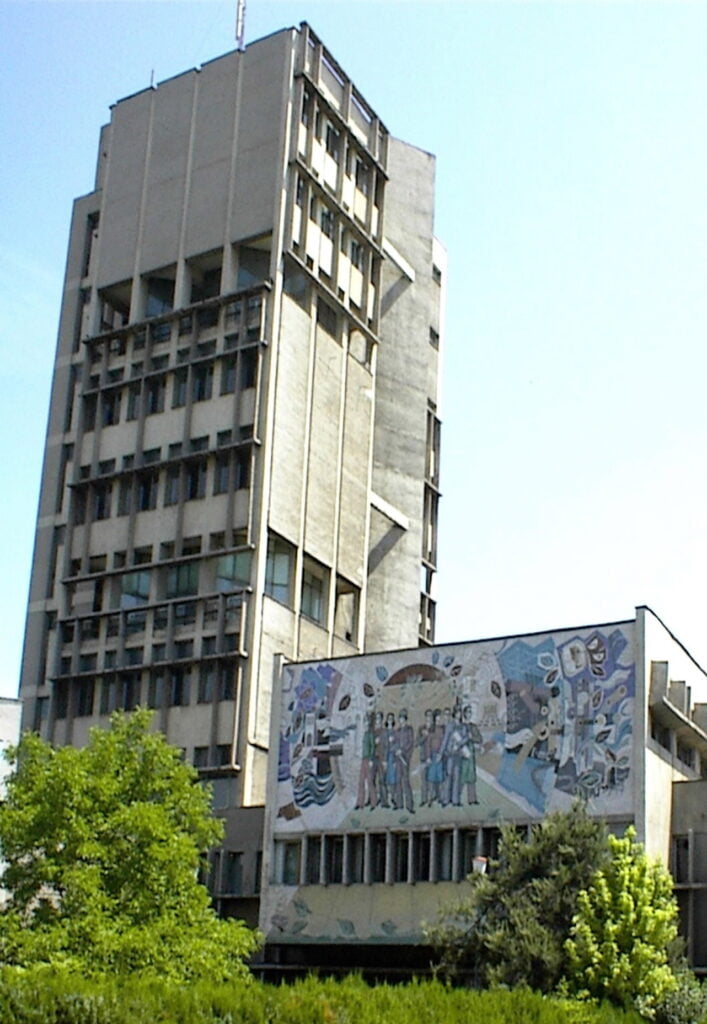 Admitere UCV. Facultatea de Inginerie Electrică oferă următoarele specializări 1 Poza turn Elth