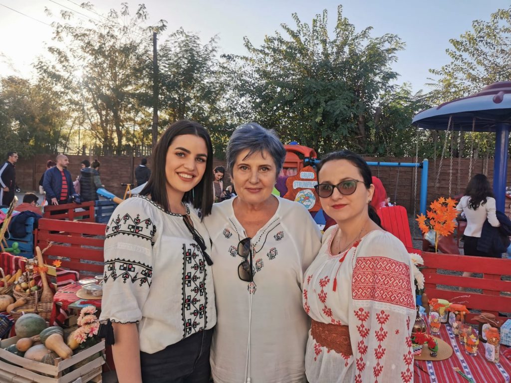 Festivalul Toamnei la Grădinița „Petrache Poenaru”. Lecții de antreprenoriat și bucurie 9 WhatsApp Image 2022 10 19 at 20.04.07