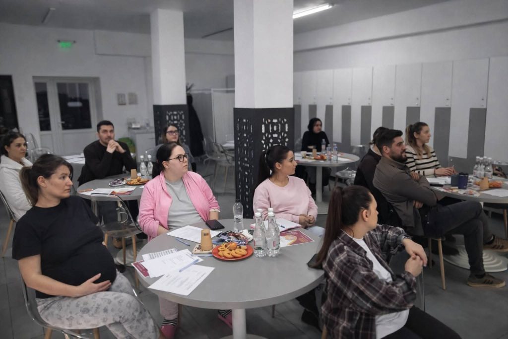 Cursuri prenatale GRATUITE pentru viitorii părinți la Spitalul „Filantropia” Craiova, cu sprijinul Asociației Moașelor Independente (AMI) 2 1