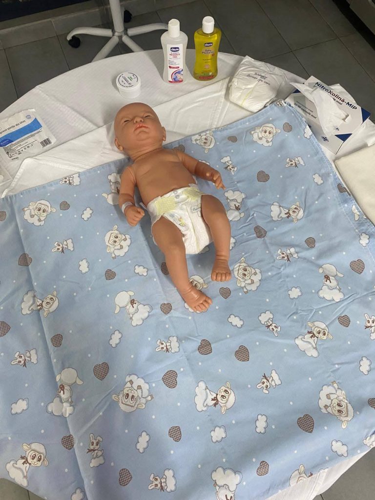 Cursuri prenatale GRATUITE pentru viitorii părinți la Spitalul „Filantropia” Craiova, cu sprijinul Asociației Moașelor Independente (AMI) 3 629995113 1426767082568775 939203987742182618 n